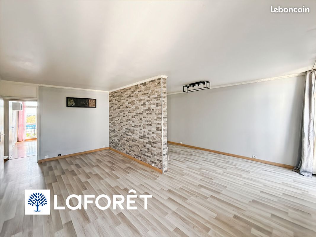 Appartement 5 pièces 87 m² · à Ris-Orangis · 87 m² · 174 060 €