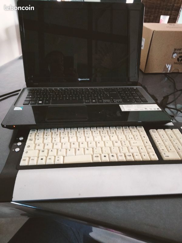 Ordinateur portable Packard bell easynote lv (image 1)