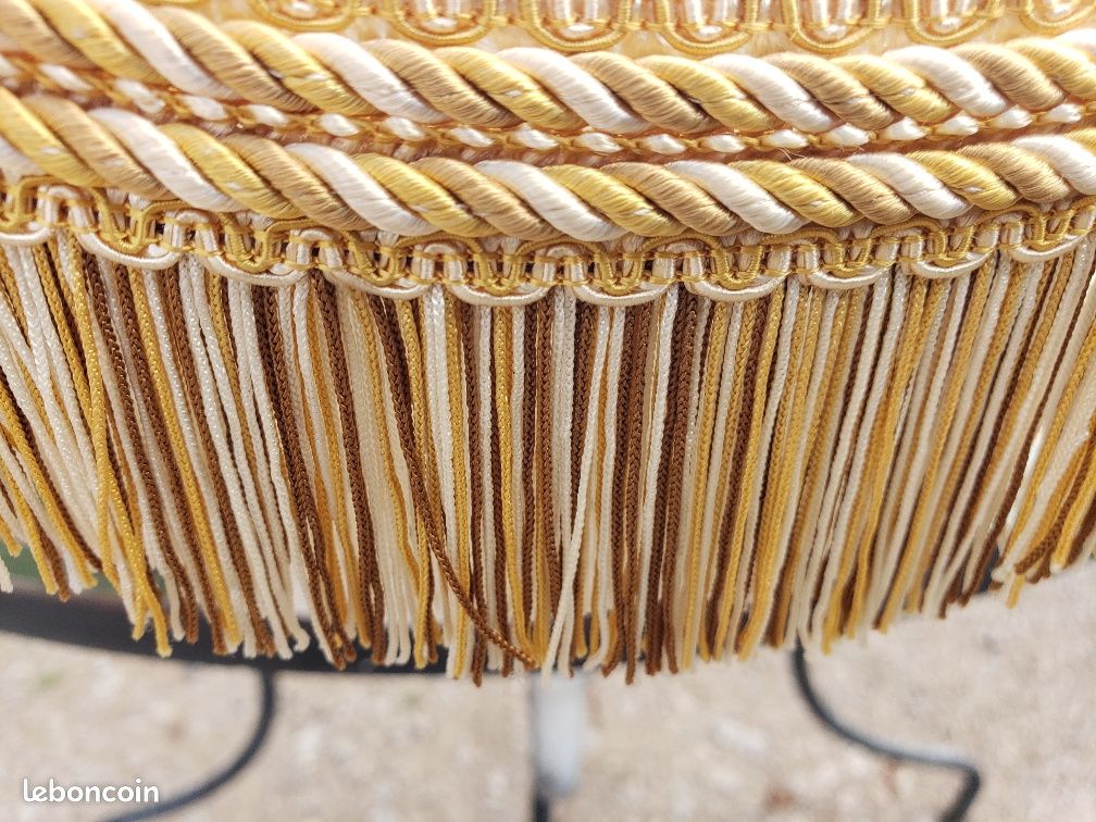Petit Abat-jour Soie Jaune, Doublé, Bordé D'un Galon à Franges - Déco Chic