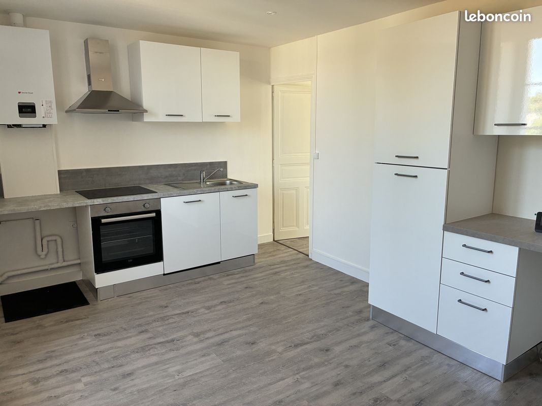 Immeuble 239 m² · à Ruffec · 239 m² · 257 000 €