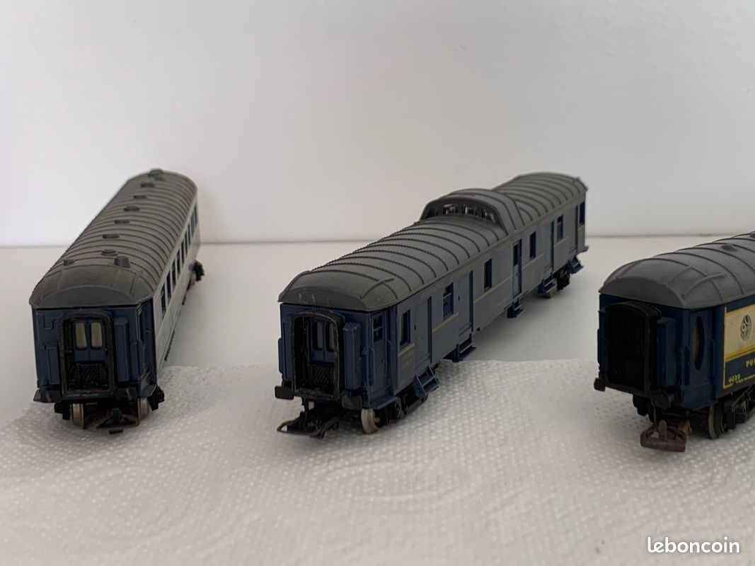 GROS LOT JOUEF locomotive, wagons, rails, transfo, conteneurs. EUR 30,00 - FR