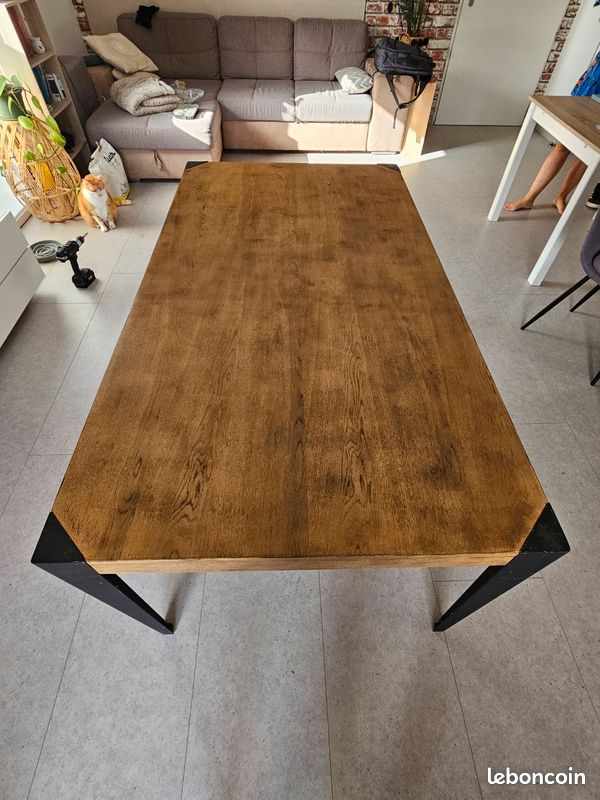 Table style industriel (image 1)