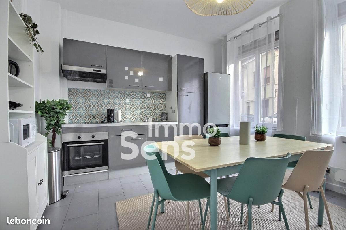 Maison 5 pièces 82 m² · à Lille · 82 m² · 1 027 €