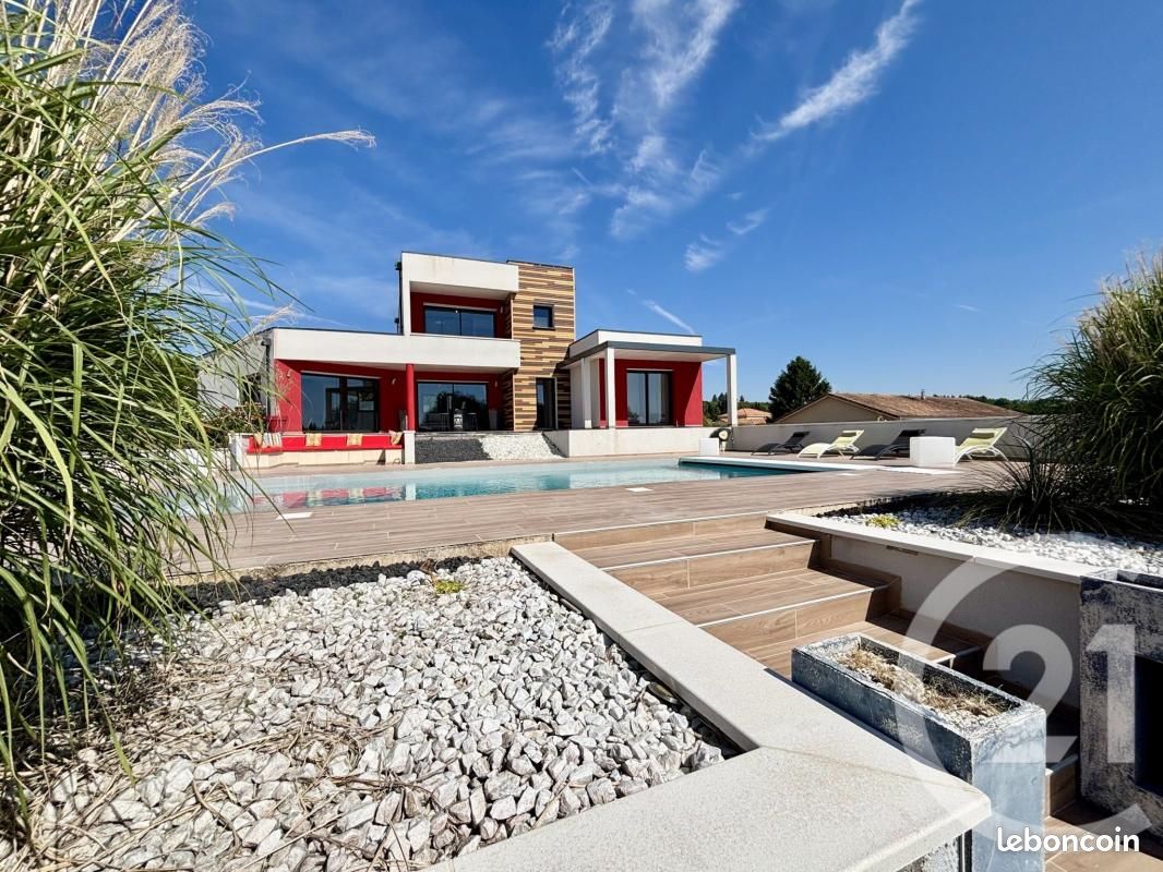 Maison 7 pièces 287 m² · à Limoges · 287 m² · 696 000 €