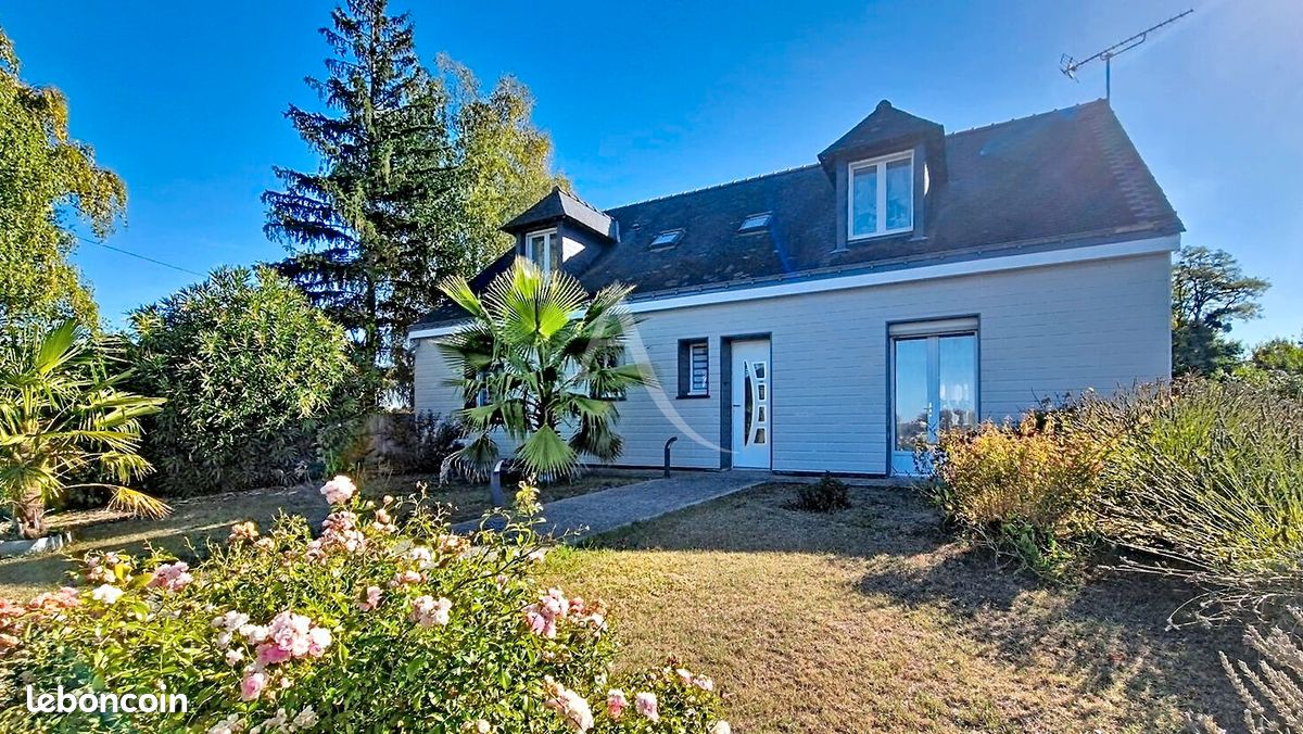 Maison 6 pièces 143 m² · à Briollay · 143 m² · 348 700 €