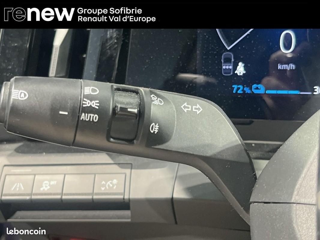 Renault Mégane E-TECH EV60 220 ch super charge Iconic (image 15)