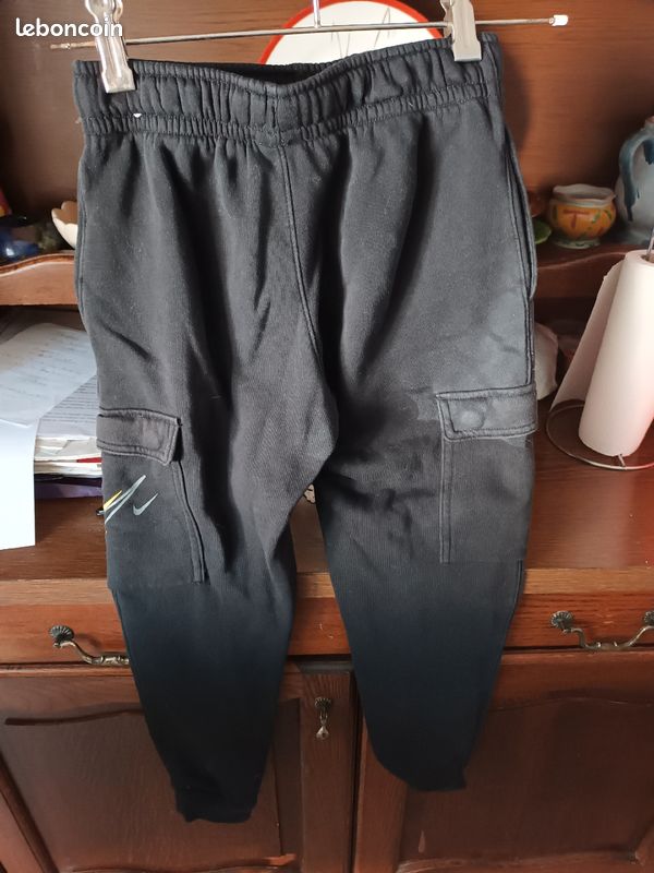 Vends pantalon Nike noir (image 2)