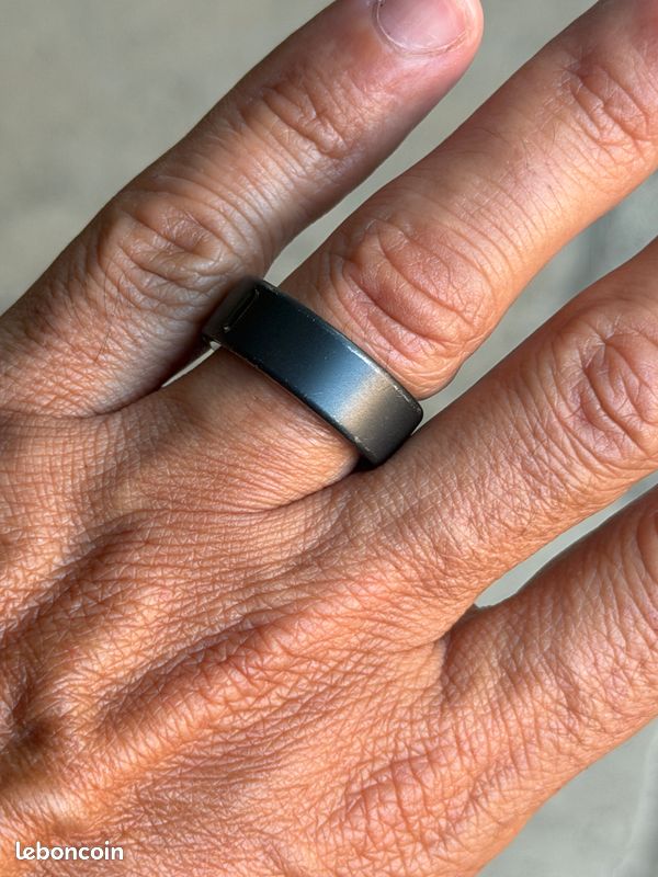 Bague connectée Oura Ring 4 – Taille 8 – Noir Mat – Boîte + chargeur + facture (image 3)