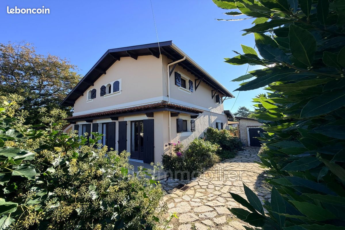 Maison 7 pièces 160 m² · à Soulac-sur-Mer · 160 m² · 1 050 000 €