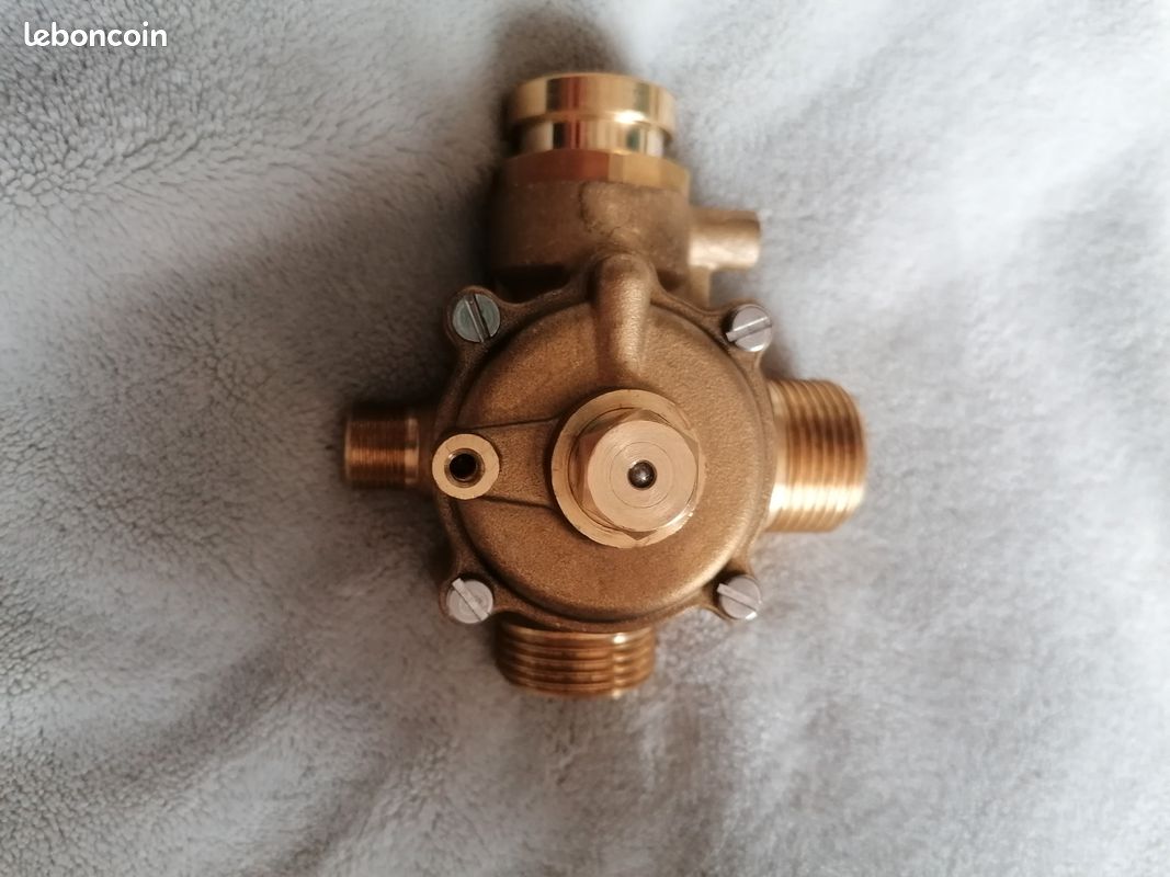 Groupe pressostat pompe Réf chappée JJJ005628230 rempl. SX5628230 (image 1)