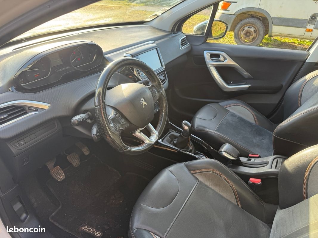 Peugeot 2008 1.6 BLUEHDI 100CH ALLURE (image 3)