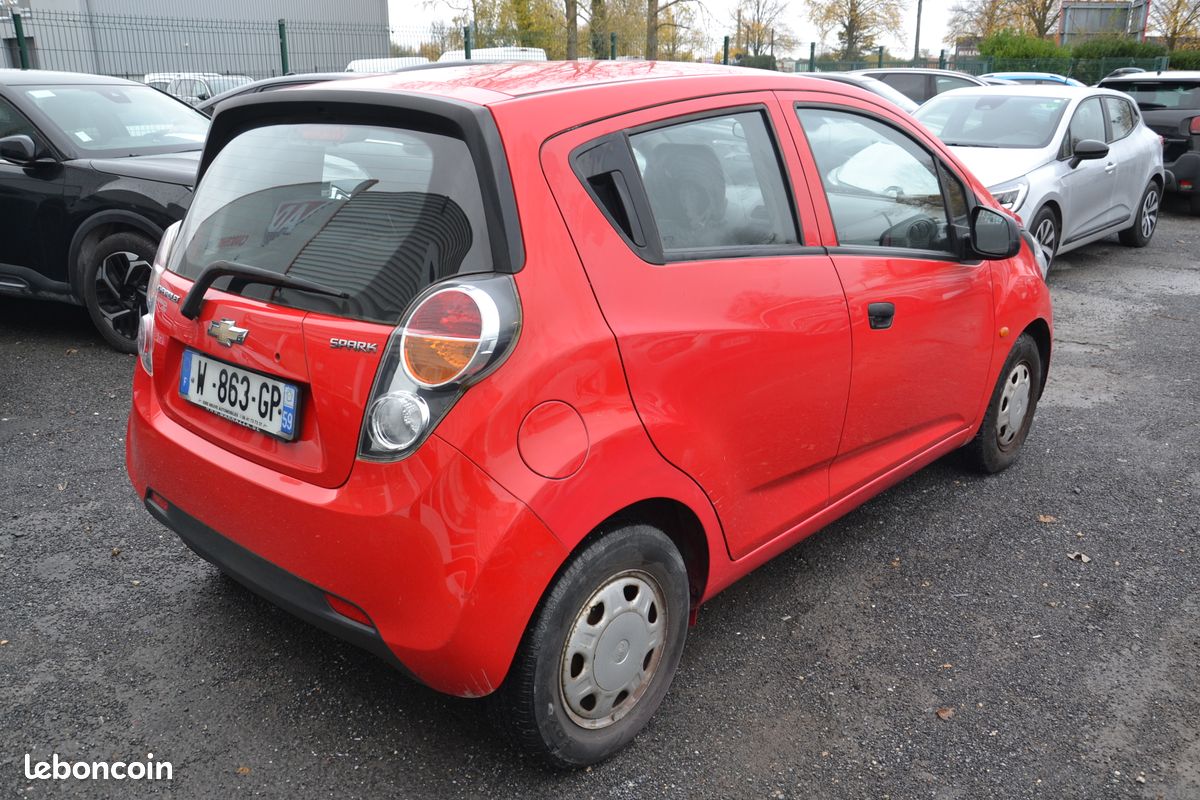 Chevrolet spark 1.0 basis 03/2011 85250 km 3990 euros garantie legale de 12 mois (image 3)
