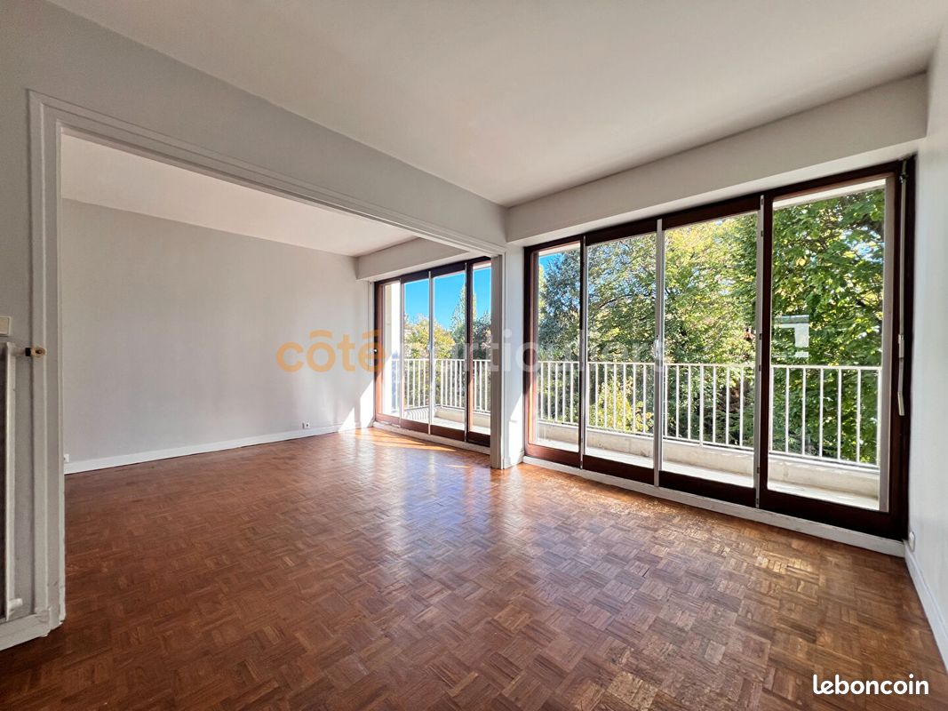 Appartement 3 pièces 72 m² · à Orléans · 72 m² · 126 000 €