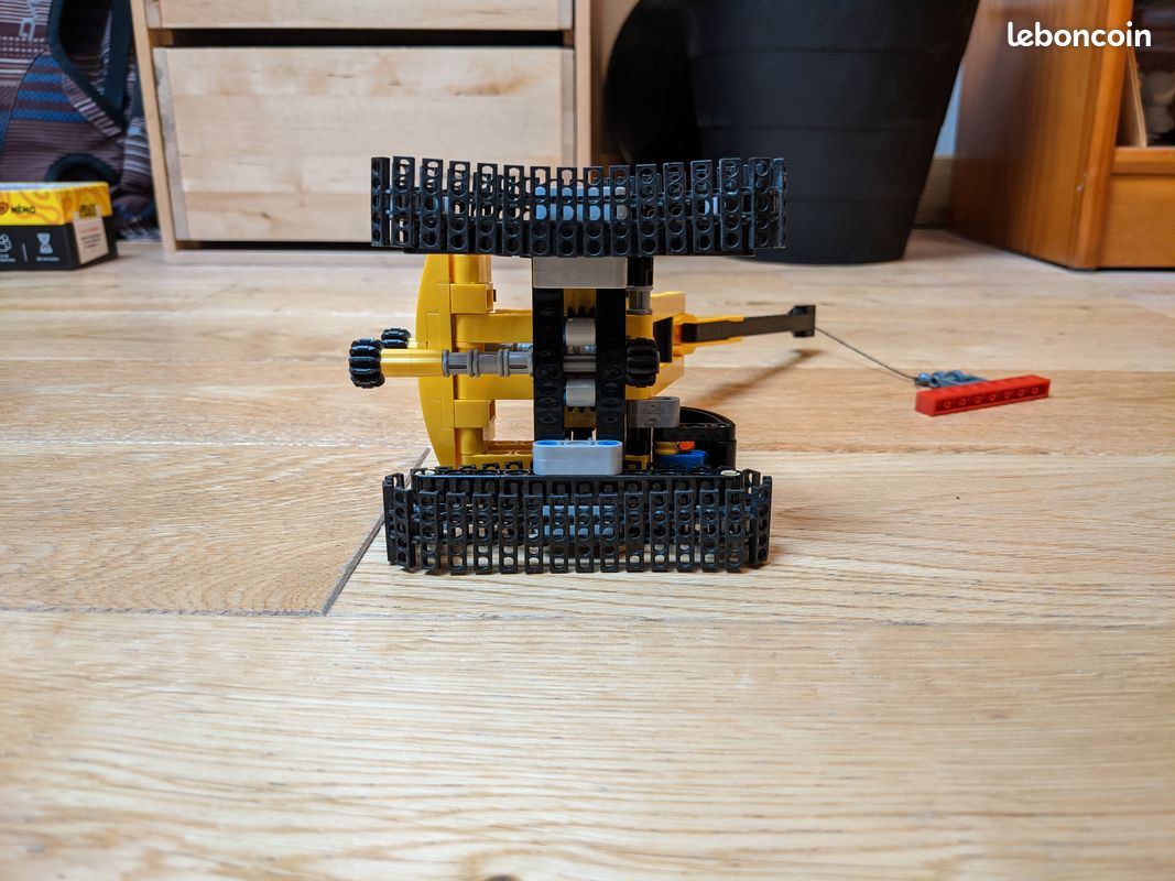 Lego Technic 9391 - Grue sur chenilles et bulldozer (set 2-en-1) (image 6)