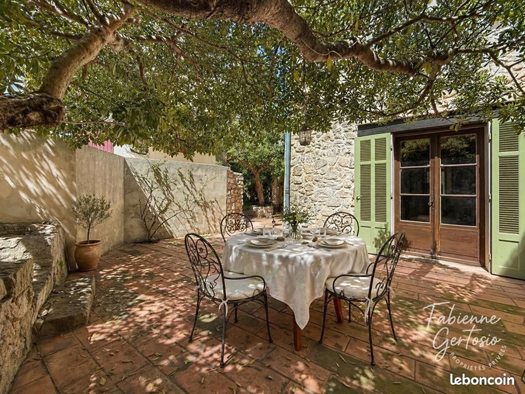 Maison 4 pièces 105 m² · à Solliès-Ville · 105 m² · 329 000 €