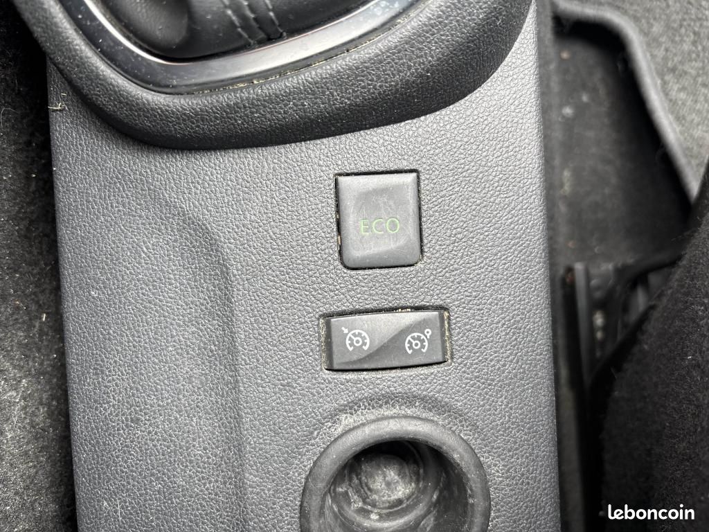 RENAULT CAPTUR 1.5 Energy dCi - 90 Intens PHASE 2 (image 18)