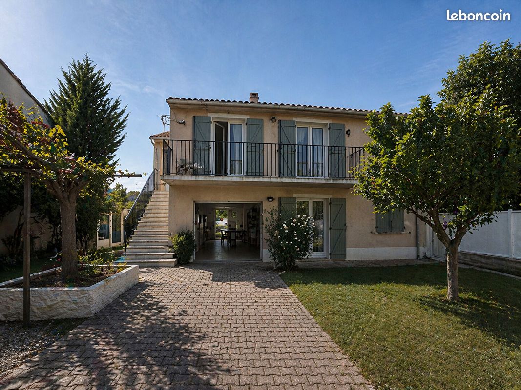 Maison 6 pièces 134 m² · à Lambesc · 134 m² · 549 000 €