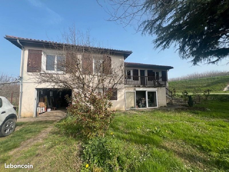 Maison 5 pièces 110 m² · à Aiguillon · 110 m² · 980 €