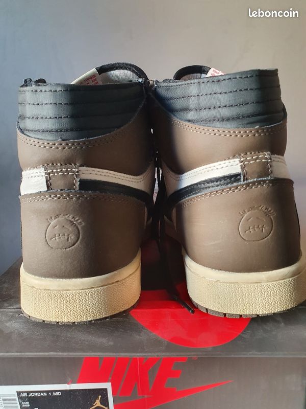 Chaussures Traviscot Nike en 41 (image 2)