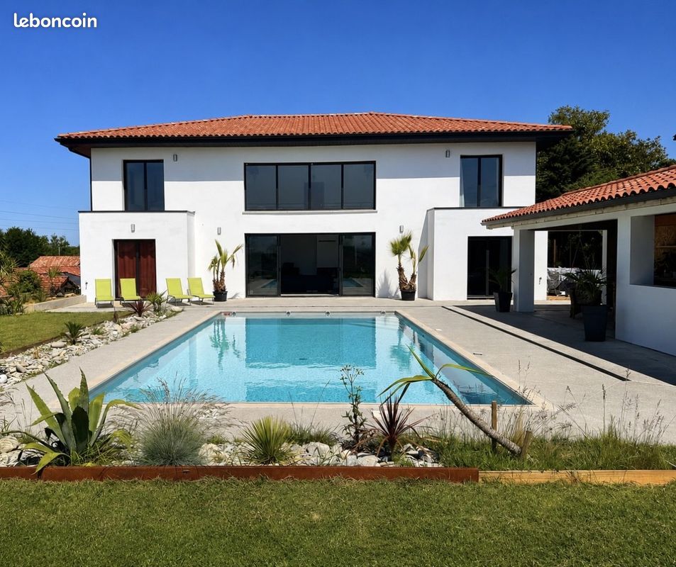 Maison 7 pièces 272 m² · à Hendaye · 272 m² · 1 790 000 €