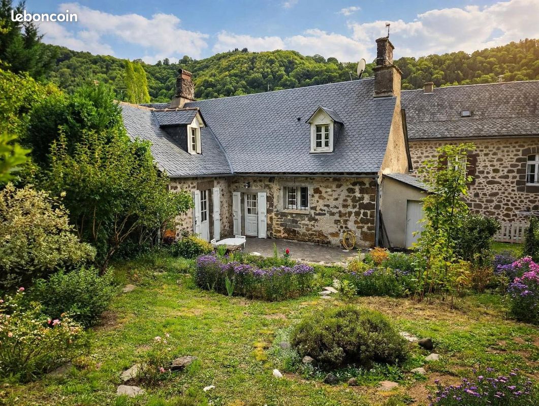 Maison 134 m² · à Fontanges · 134 m² · 160 000 €