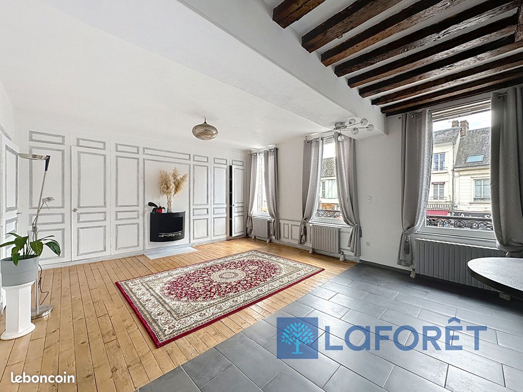 Appartement 3 pièces 88 m² · à Conches-en-Ouche · 88 m² · 800 €
