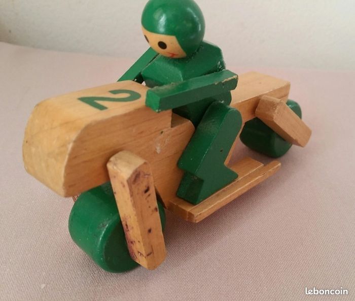 Moto et Pilote en Bois (image 6)
