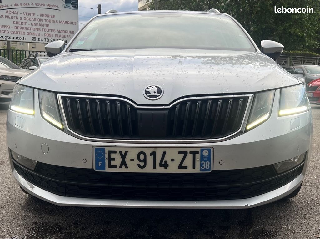 Skoda OCTAVIA COMBI 1.4 TSI 150CH GREEN TEC STYLE DSG7 (image 8)