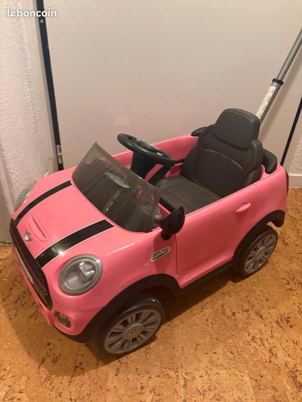 Voiture à manche (image 1)