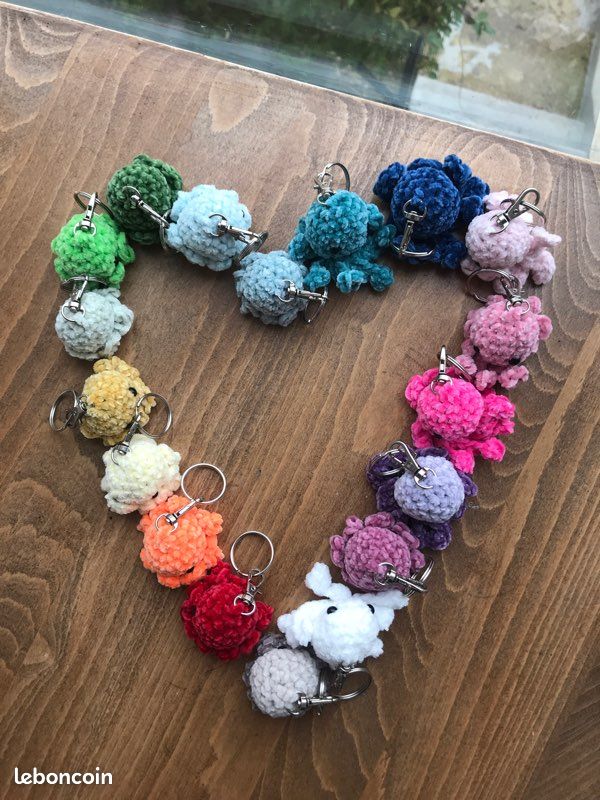 Porte clé poulpy au crochet fait main (image 7)