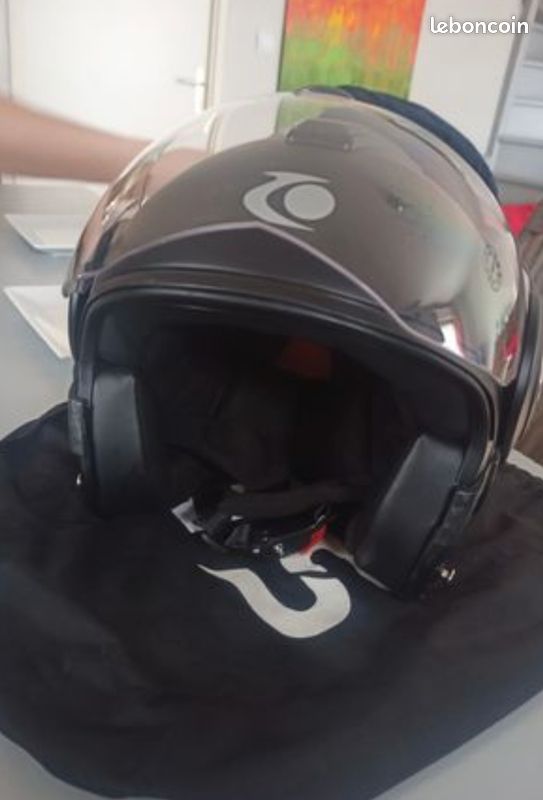Casque moto modulable trendy neuf très peu porté (image 2)