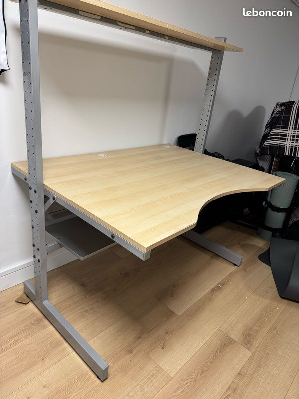 Bureau réglable en hauteur (image 2)