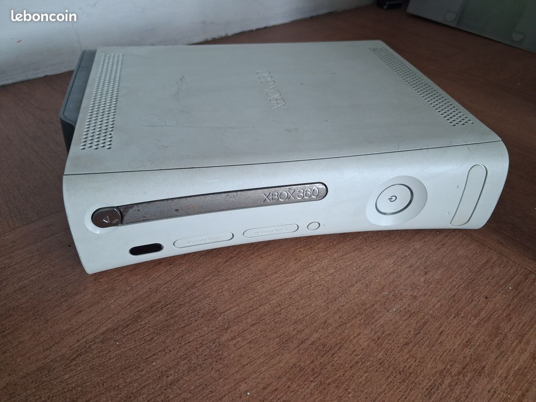 Xbox360 + manettes + jeux (image 1)