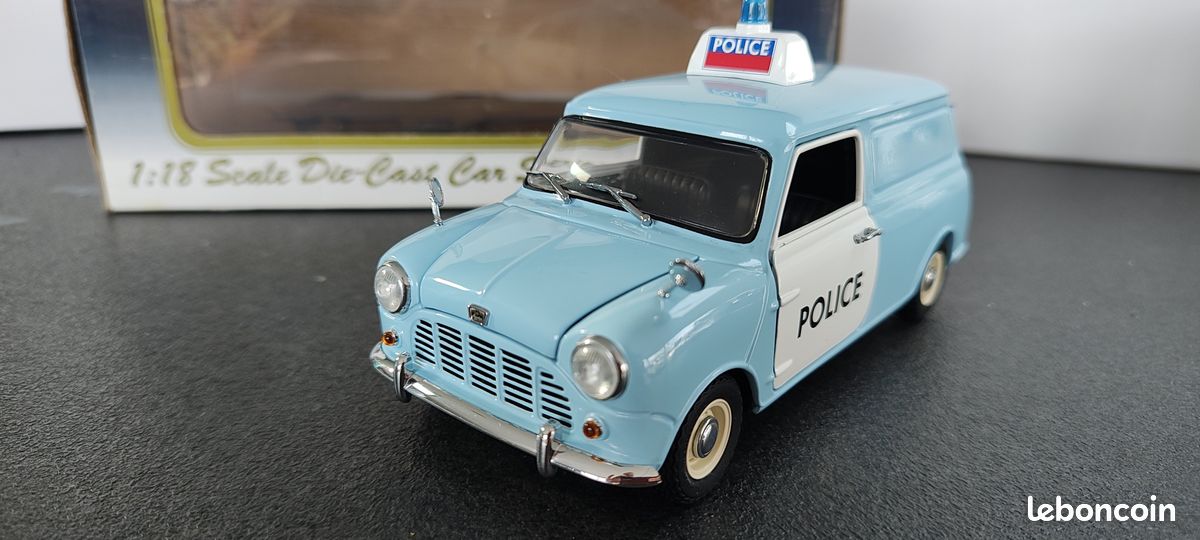Miniature Kyosho Smart Forfour Bleue échelle 1/18 - Très Bon état, Boîte D'origine