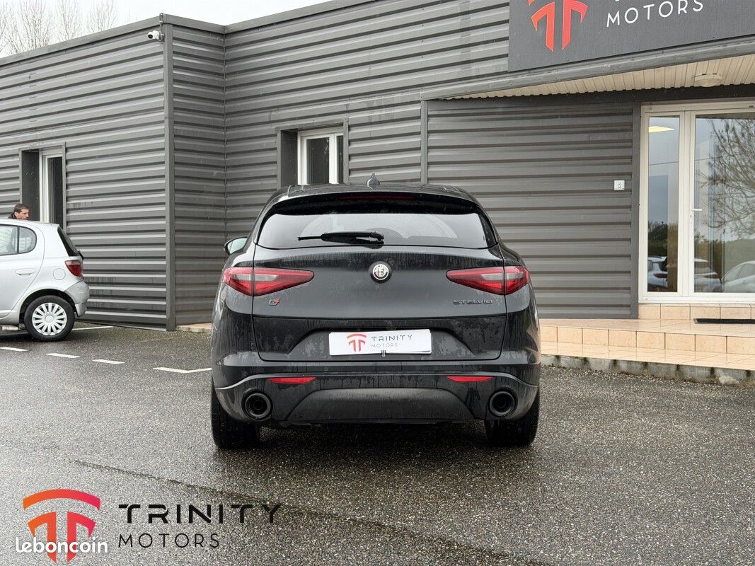 Alfa Romeo Stelvio 2.2 JTD 210CH 4X4 Q4 VELOCE + SUIVI COMPLET + TOIT OUVRANT + GARANTIE (image 5)