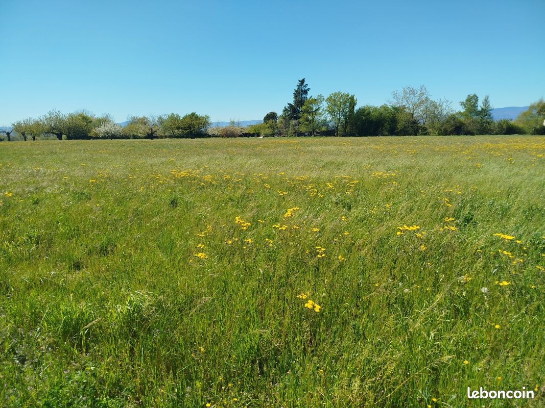 Terrain 860 M2 plat, viabilisé · à Anneyron · 110 000 €