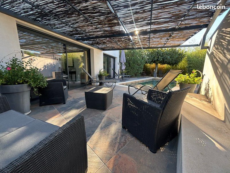 Maison 8 pièces 210 m² · à Les Angles · 210 m² · 495 000 €
