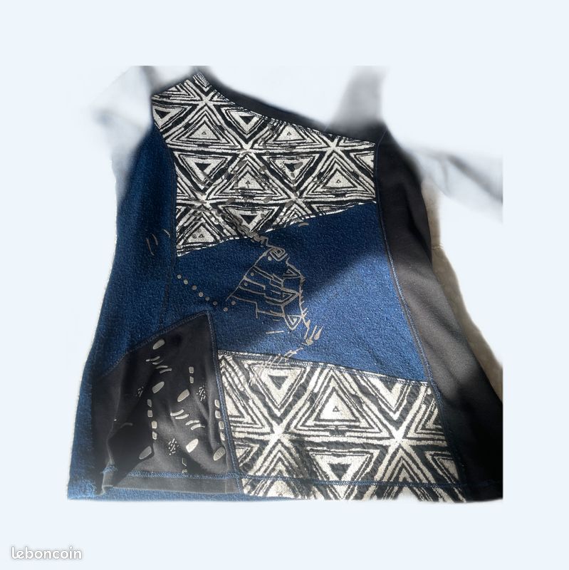 Propose pulls neufs 2 differents (image 1)