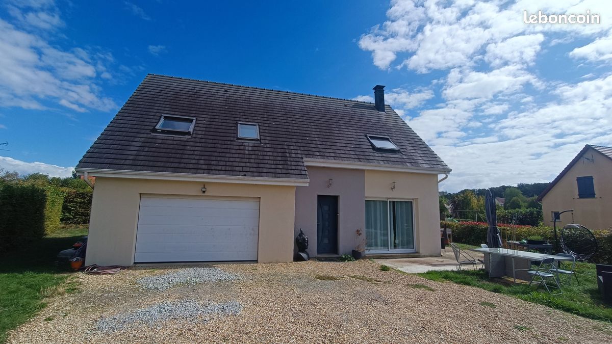 Maison 4 pièces 117 m² · à Saint-Sébastien-de-Morsent · 117 m² · 1 016 €/mois