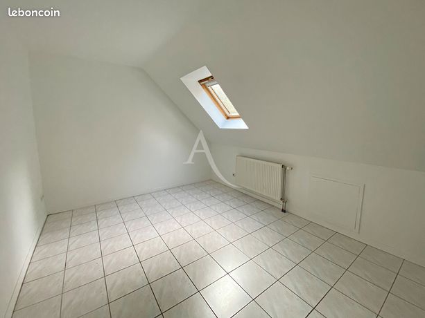 https://img.leboncoin.fr/api/v1/lbcpb1/images/16/d6/19/16d619e0ac7098c8fab6400934864905f861e5d7.jpg?rule=ad-image