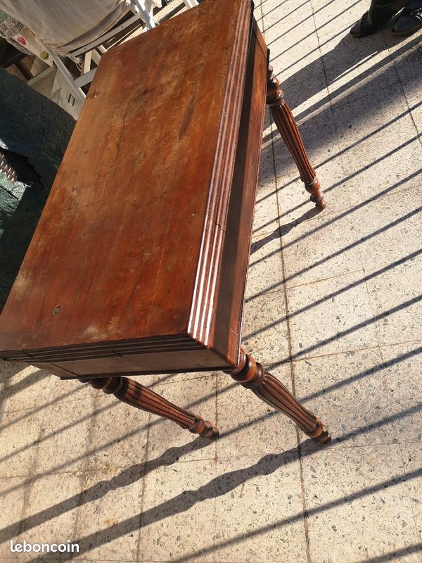 Table ancienne de jeux (image 4)
