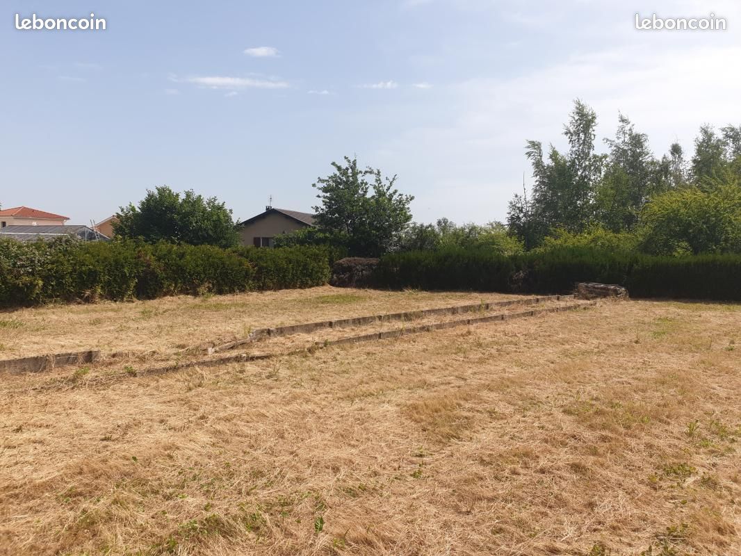 Terrain 460 m² Belleville · à Belleville-en-Beaujolais · 135 000 €