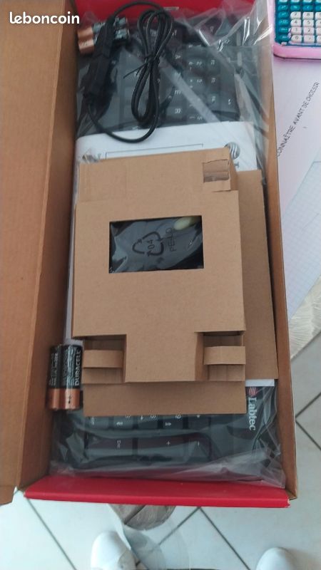 Clavier avec souris sans fil (image 2)