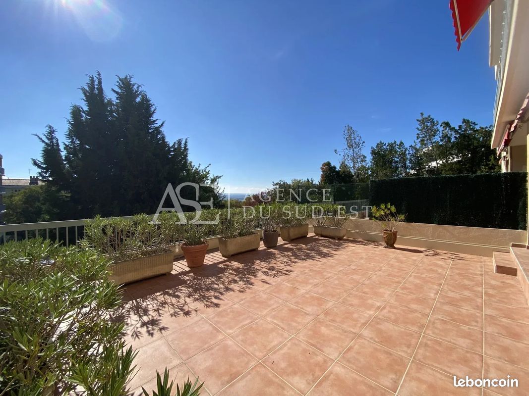Appartement 3 pièces 69 m² · à Aix-en-Provence · 69 m² · 374 000 €