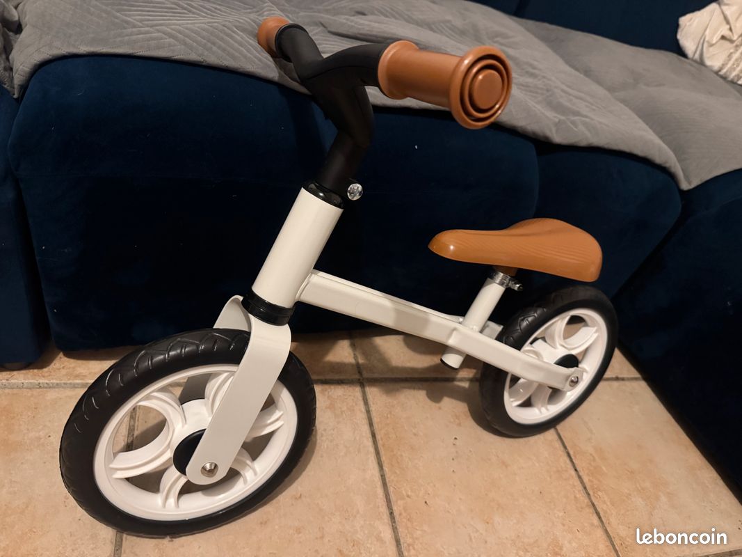 Vélo pour enfant presque neuf à Djibouti