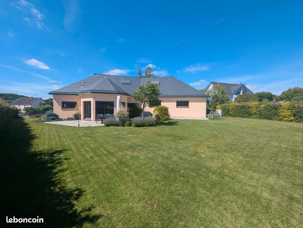 Maison 6 pièces 230 m² · à Clères · 230 m² · 480 000 €