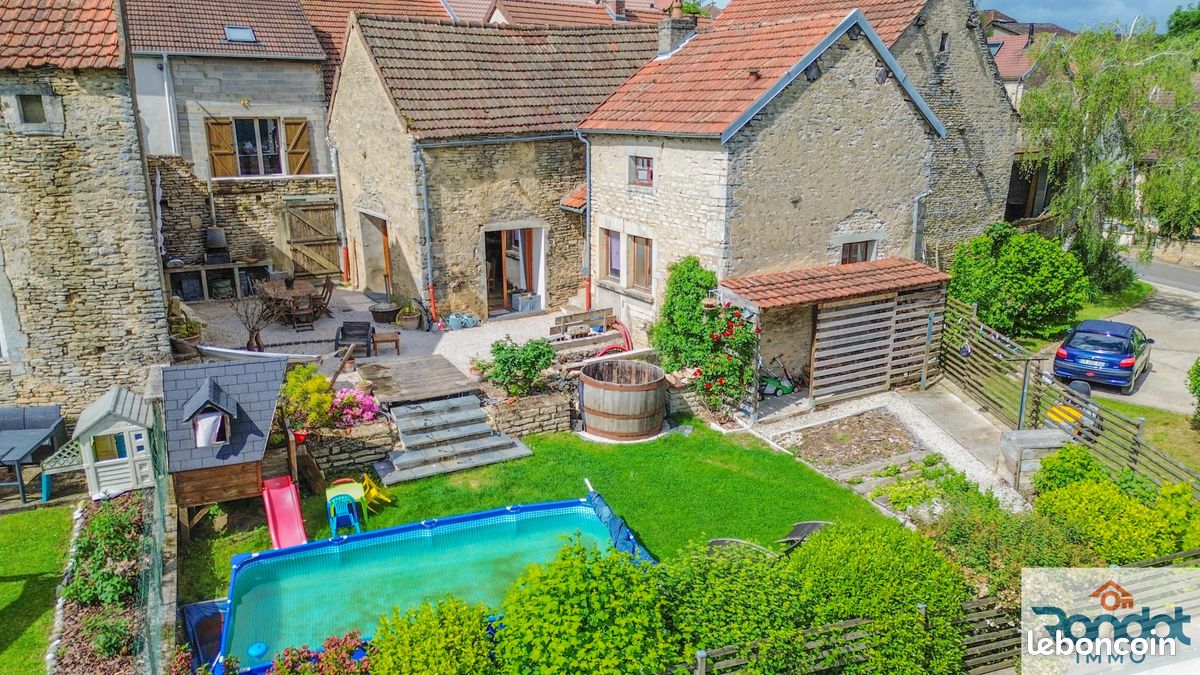 Maison 6 pièces 176 m² · à Saulx-le-Duc · 176 m² · 198 000 €