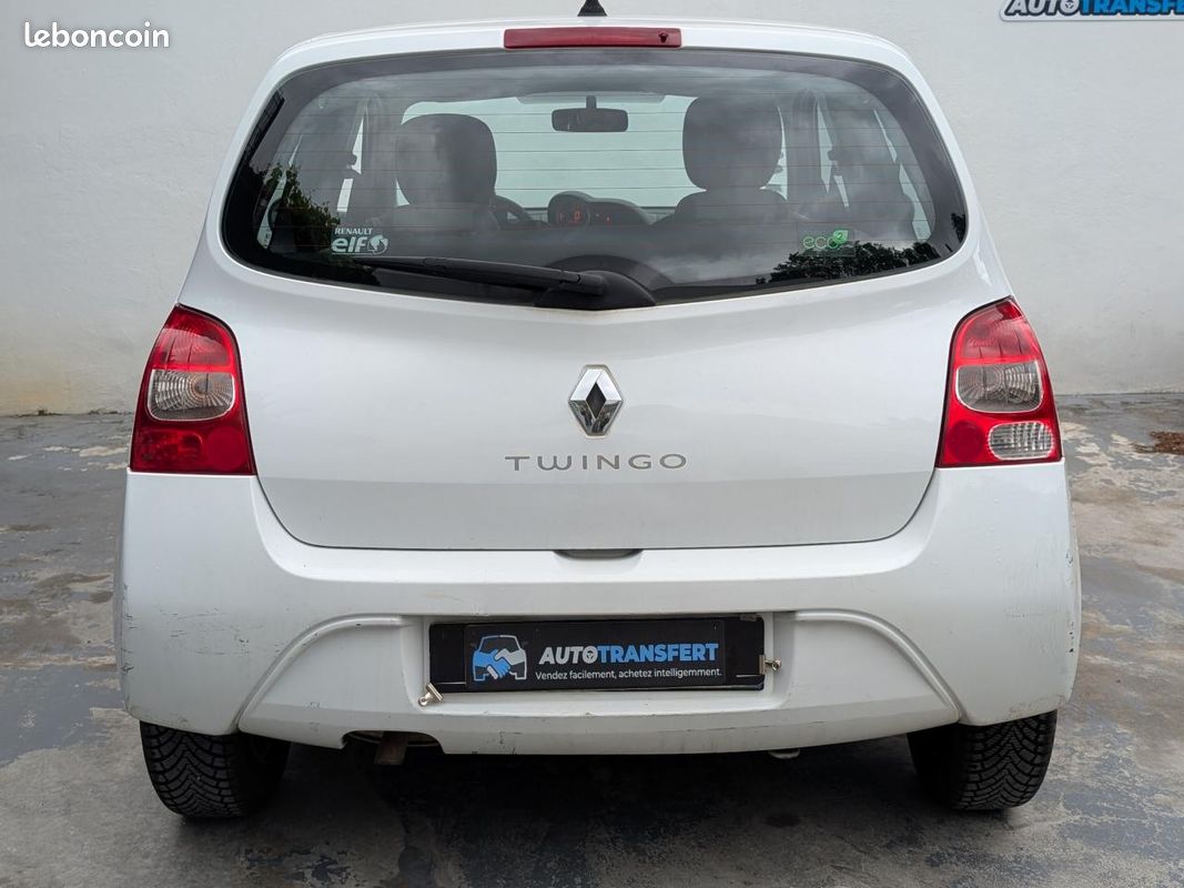 RENAULT TWINGO II 1.5 dCi 65ch Authentique (image 18)