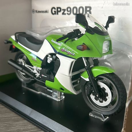 Maquette Moto AOSHIMA 1/12 - Kawasaki GPZ 900R Ninja, Kit Plastique