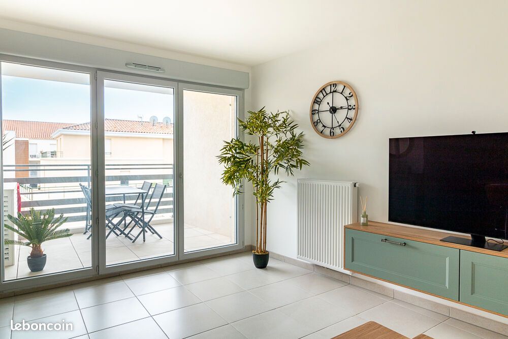 Appartement 3 pièces 61 m² · à La Londe-les-Maures · 61 m² · 1 090 €